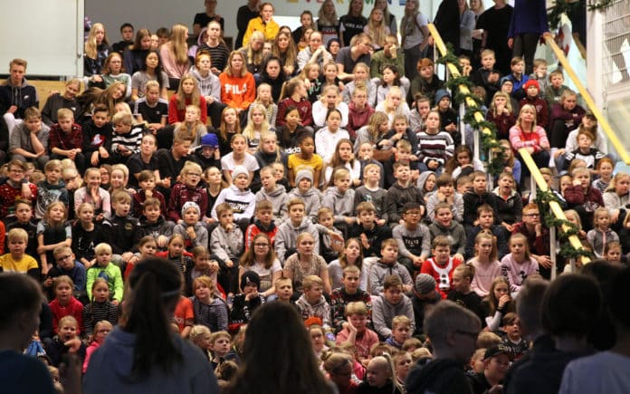 sunnulaekjarskoli-jolasongur131218gk