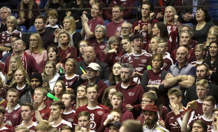 Stuðningsmenn Selfoss í Laugardalshöllinni.