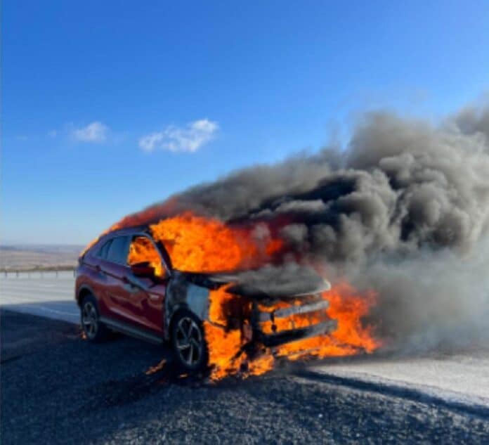 Alelda bíll í Kömbunum