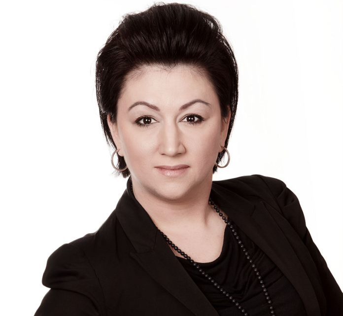 DagnyJohanns_006_901343288