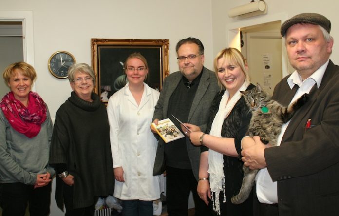 KATTHOLT2013_m_622064217