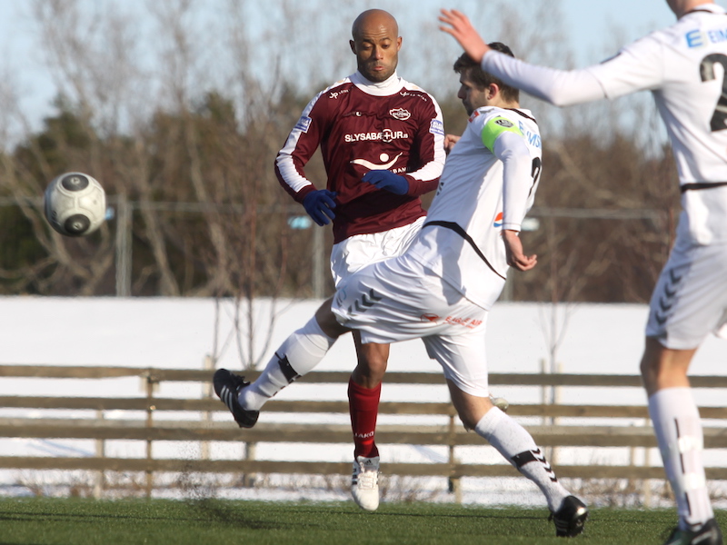 alfi_conteh220317gk_323787955