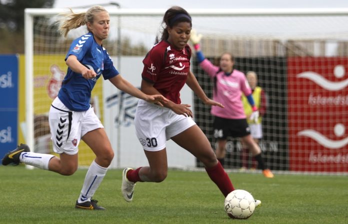 blake_stockton270914gk_826531392