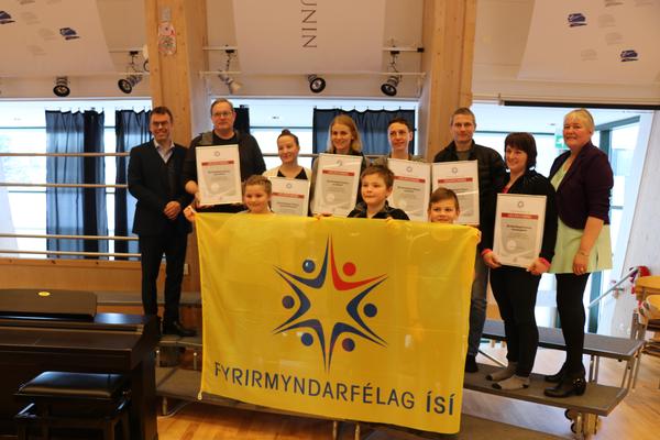 dimon_fyrirmyndarf2017_627853007