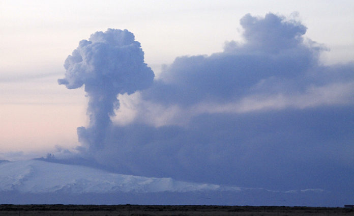 eldgosII_mokkur0512_sveppur_170410gks_284889367