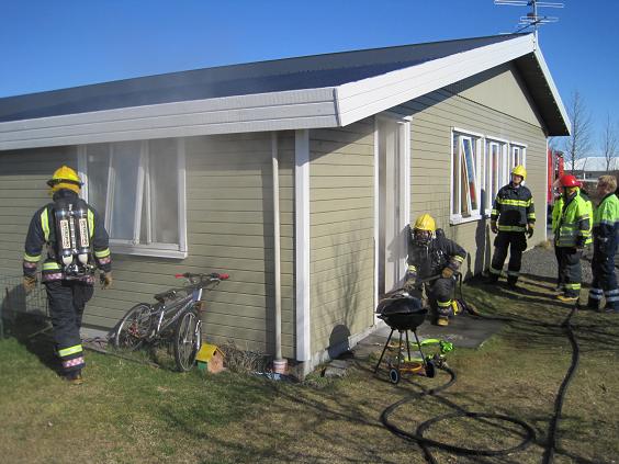 eldur_baugstjorn35_170412gk_001_214203444