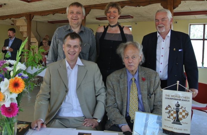 fischersh110712hj_767911507