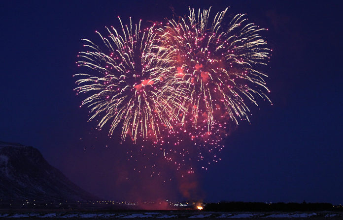 flugeldar311217gk_758701728