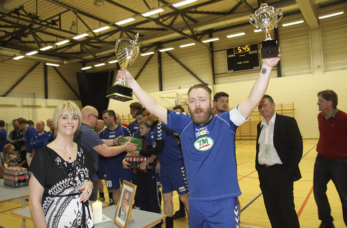 gudjonsmot2012gola_gk_157216340