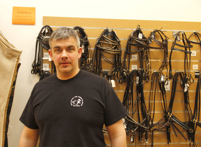 gummi_arna_unnin_381612282