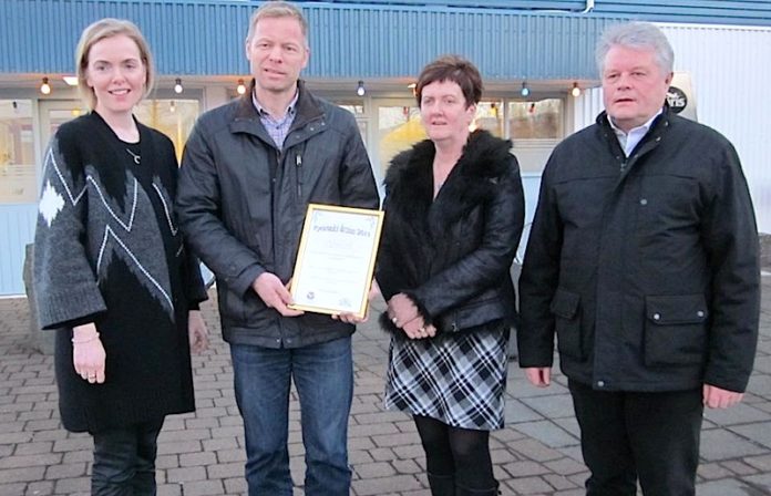 kjoris_fyrirtaeki_arsins2013baran_197696855