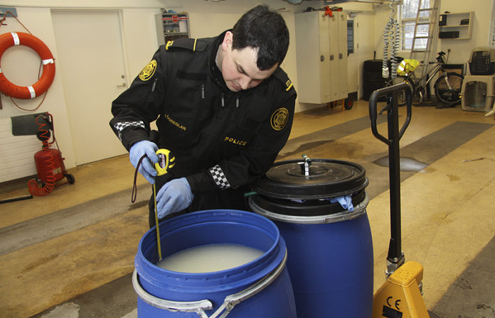 landi2_logr070212gk_494433783