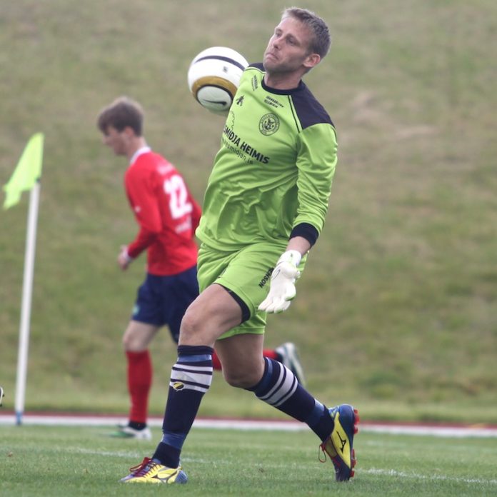 matthew_towns260714gk_129195289