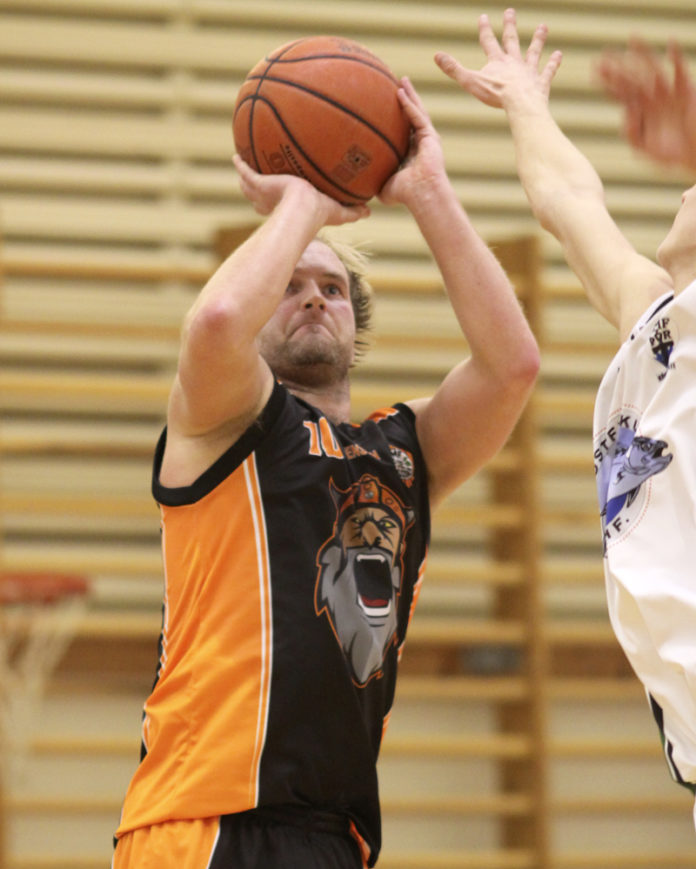 petur_mar191110gk_116007516