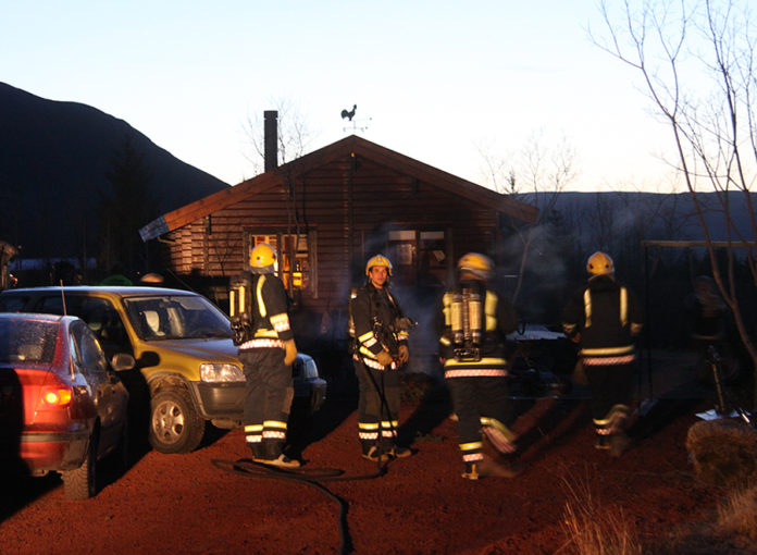 slokkvilid_grimsnes_eldur_030410gks_823950794