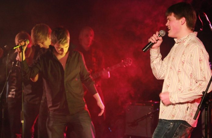 songkeppniML2010pms_599725676