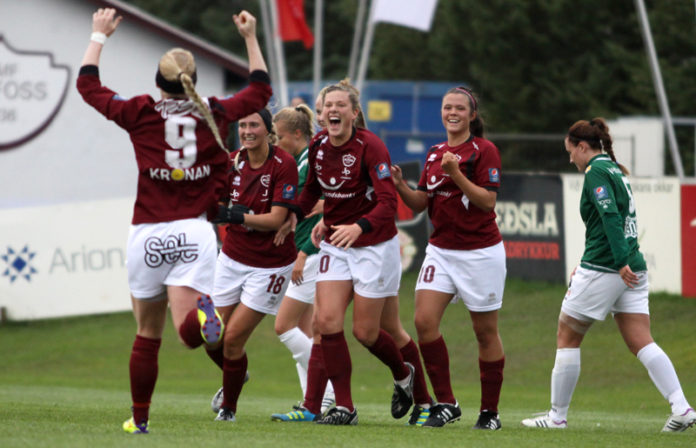 valerie_090812gk_314795243